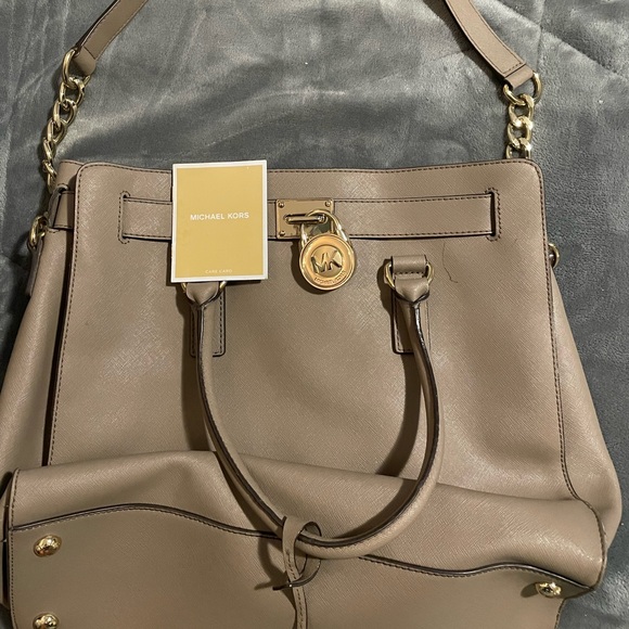 Michael Kors Handbags - Authentic Michael Kors Purse